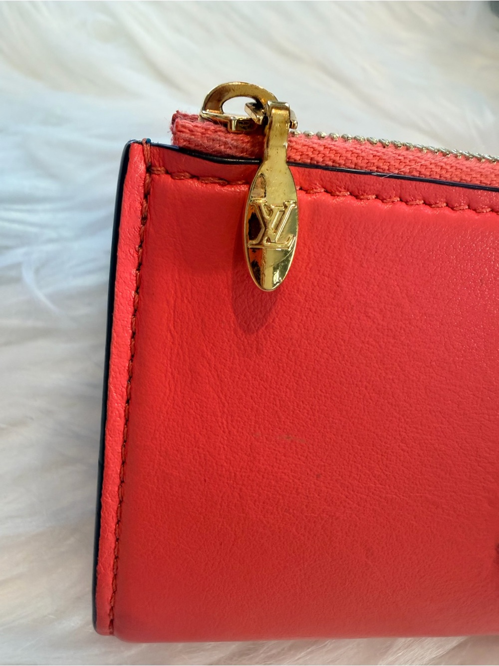 Louis Vuitton Coral Leather Wallet with Gold LV Medallion✨ - Picture 6 of 9